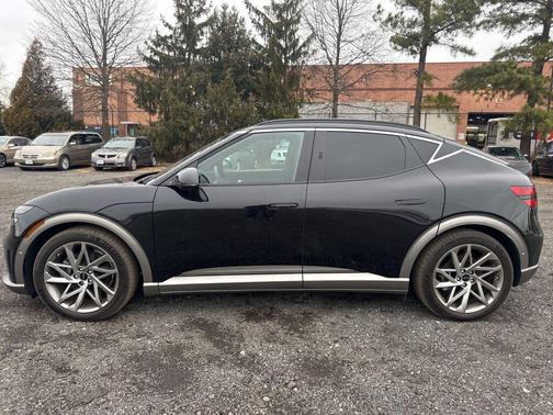 2024 Genesis GV60 Advanced AWD