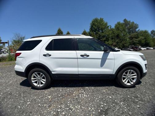 Oxford White 2016 Ford Explorer Base