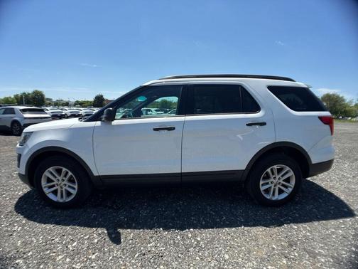 Oxford White 2016 Ford Explorer Base