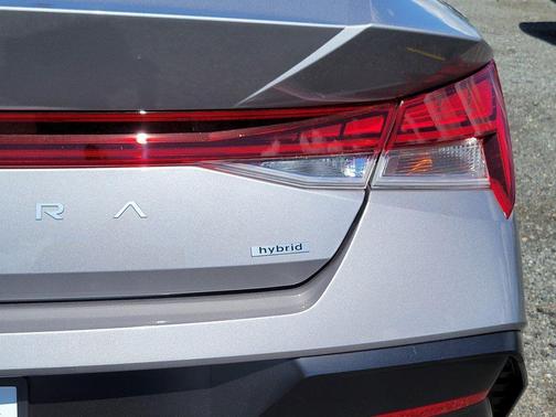 2025 Hyundai ELANTRA HEV Limited