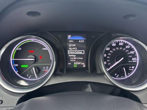 2019 Toyota Camry Hybrid LE