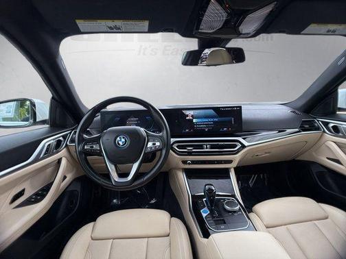 Mineral White Metallic 2022 BMW i4 Gran Coupe eDrive40
