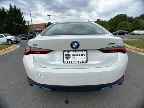 Mineral White Metallic 2022 BMW i4 Gran Coupe eDrive40