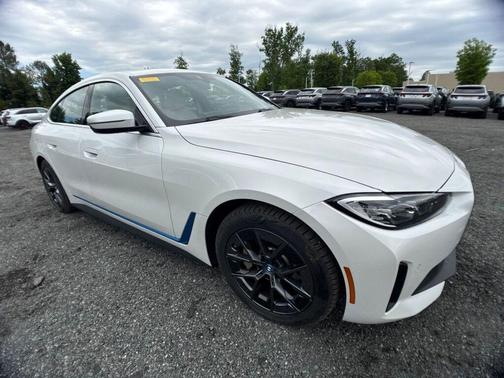 Mineral White Metallic 2022 BMW i4 Gran Coupe eDrive40