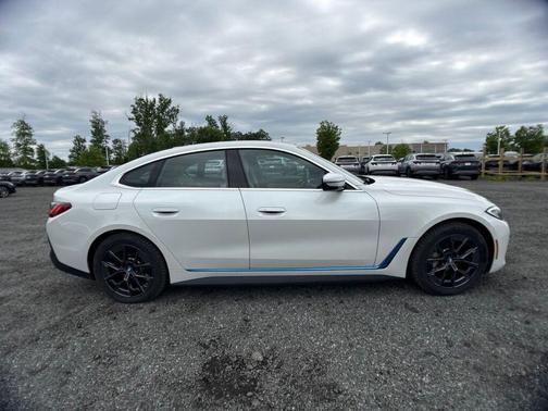 Mineral White Metallic 2022 BMW i4 Gran Coupe eDrive40