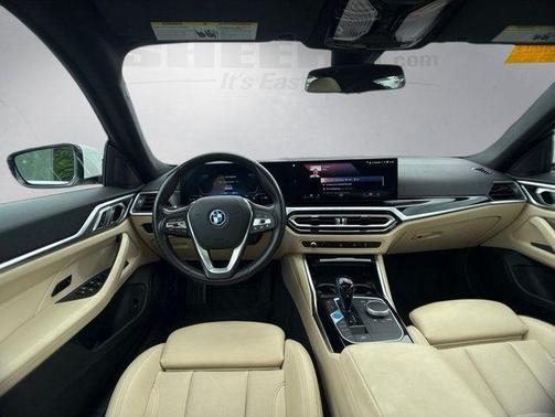 Mineral White Metallic 2022 BMW i4 Gran Coupe eDrive40