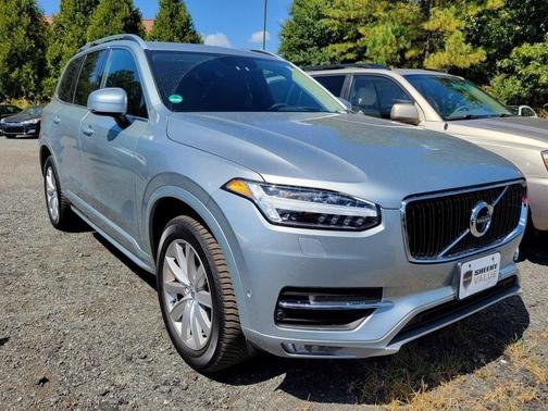 2019 Volvo XC90 T6 Momentum