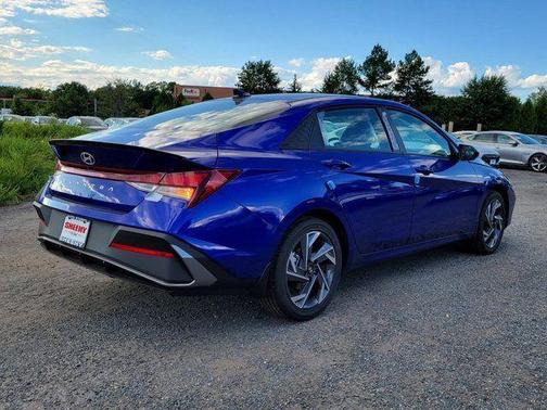 2025 Hyundai ELANTRA Sport