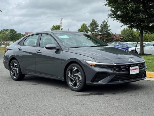 2025 Hyundai ELANTRA SEL