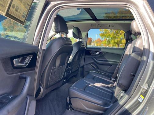 2019 Audi Q7 55 Premium Plus