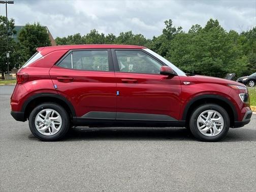 2025 Hyundai VENUE SE