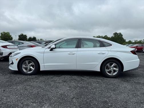 2022 Hyundai SONATA SE