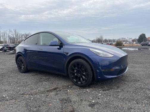 2023 Tesla Model Y Long Range Dual Motor All-Wheel Drive