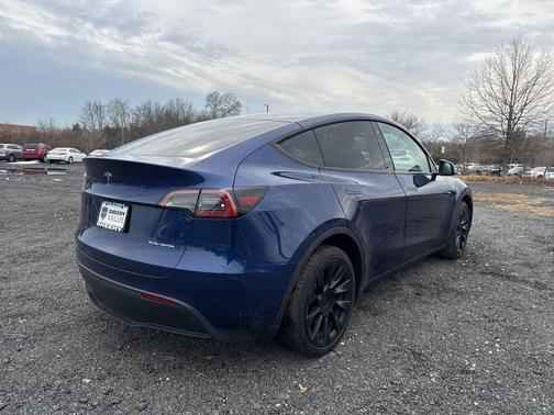2023 Tesla Model Y Long Range Dual Motor All-Wheel Drive