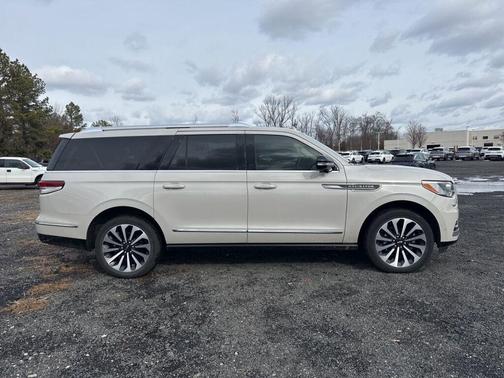 2024 Lincoln Navigator Reserve
