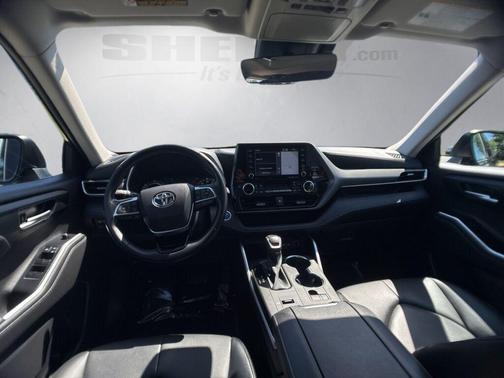 Magnetic Gray Metallic 2020 Toyota Highlander Hybrid XLE