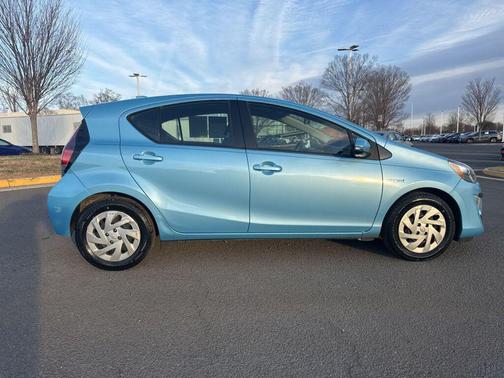 2016 Toyota Prius c Two