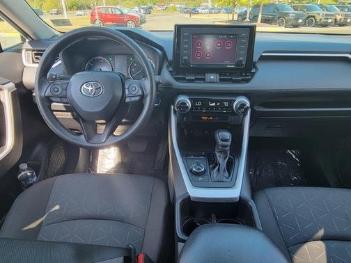2022 Toyota RAV4 Hybrid XLE
