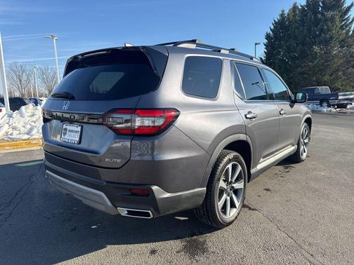2023 Honda Pilot AWD Elite