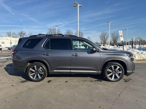 2023 Honda Pilot AWD Elite