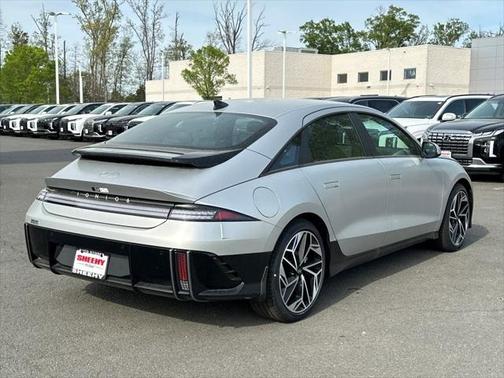 2025 Hyundai IONIQ 6 SE