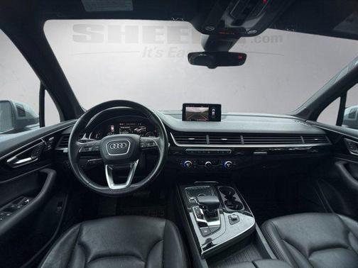 Graphite Gray Metallic 2017 Audi Q7 3.0T Premium