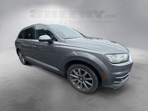 Graphite Gray Metallic 2017 Audi Q7 3.0T Premium