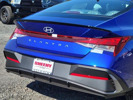 2025 Hyundai ELANTRA Sport