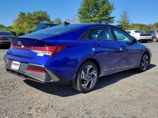 2025 Hyundai ELANTRA Sport