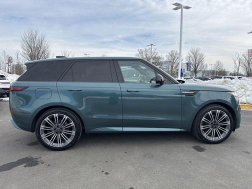2024 Land Rover Range Rover Sport SE