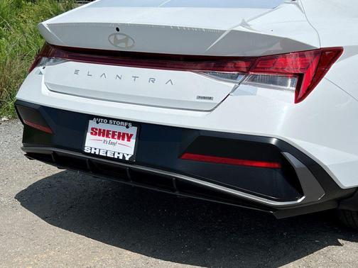 2025 Hyundai ELANTRA HEV Limited