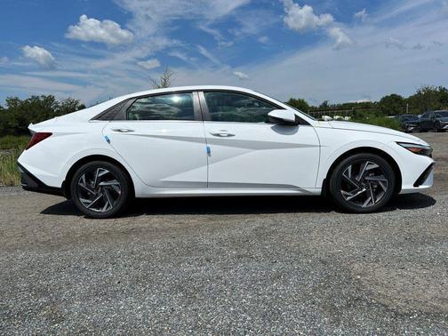 2025 Hyundai ELANTRA HEV Limited