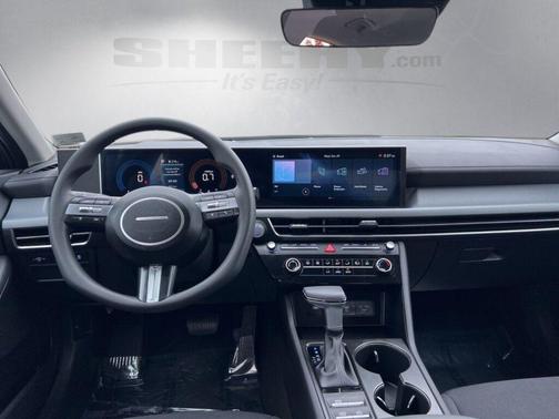 2025 Hyundai SONATA SE
