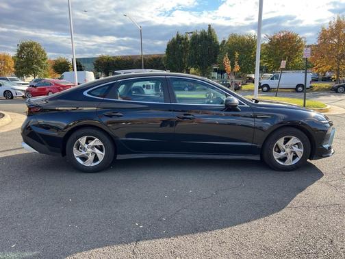2025 Hyundai SONATA SE