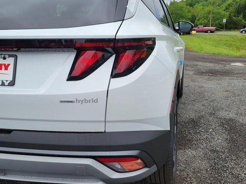 Creamy White Pearl 2026 Hyundai TUCSON Hybrid SEL
