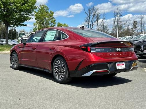 2025 Hyundai SONATA Hybrid SE