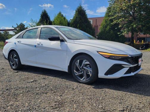 2025 Hyundai ELANTRA Sport