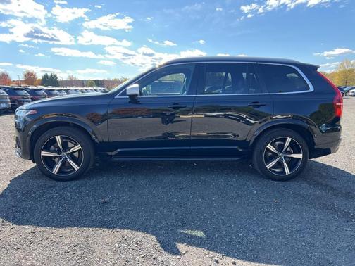 2016 Volvo XC90 T6 R-Design