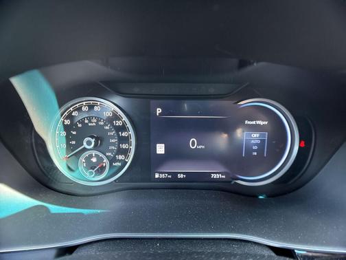 2025 Genesis G70 2.5T RWD