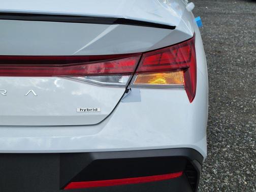 2025 Hyundai ELANTRA HEV SEL Sport