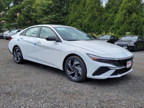 2025 Hyundai ELANTRA HEV SEL Sport