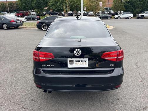 2015 Volkswagen Jetta Auto SE w/Connectivity/Navigation