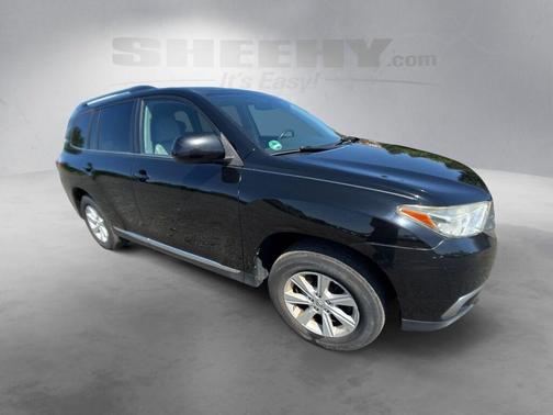Black 2013 Toyota Highlander SE