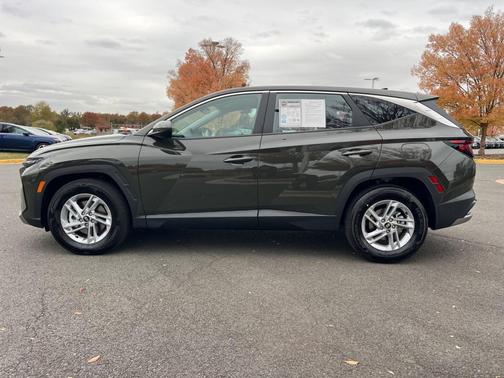 2025 Hyundai TUCSON SE