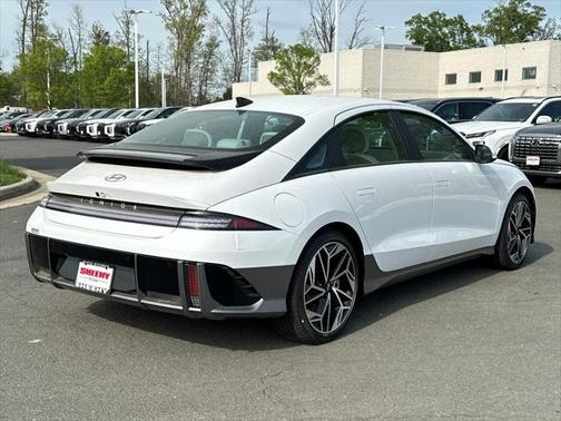 2025 Hyundai IONIQ 6 SE