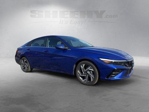 2025 Hyundai ELANTRA SEL