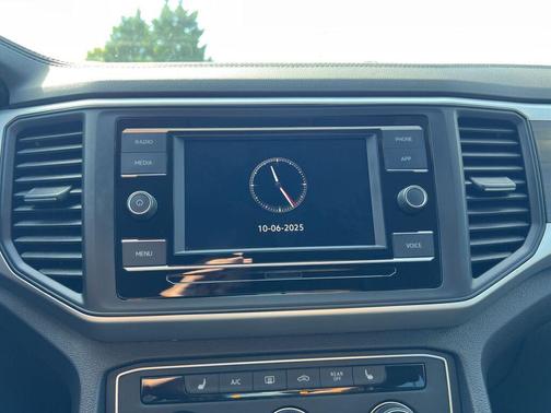 2022 Volkswagen Atlas 2.0T SE