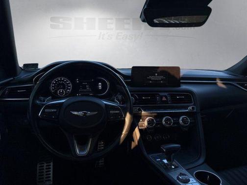 2023 Genesis G70 2.0T RWD