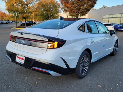 2026 Hyundai SONATA Hybrid Limited
