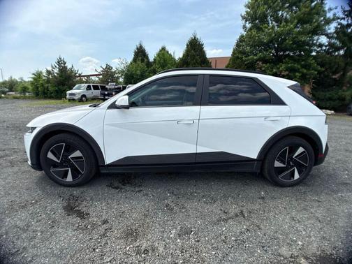 Atlas White 2025 Hyundai IONIQ 5 SEL